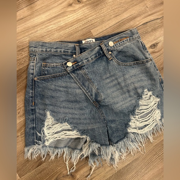 insane oene Pants - 68. Blue and White High-Waisted Jean Shorts with Distressed Detailing